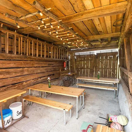 Pod Dubem Apartment *